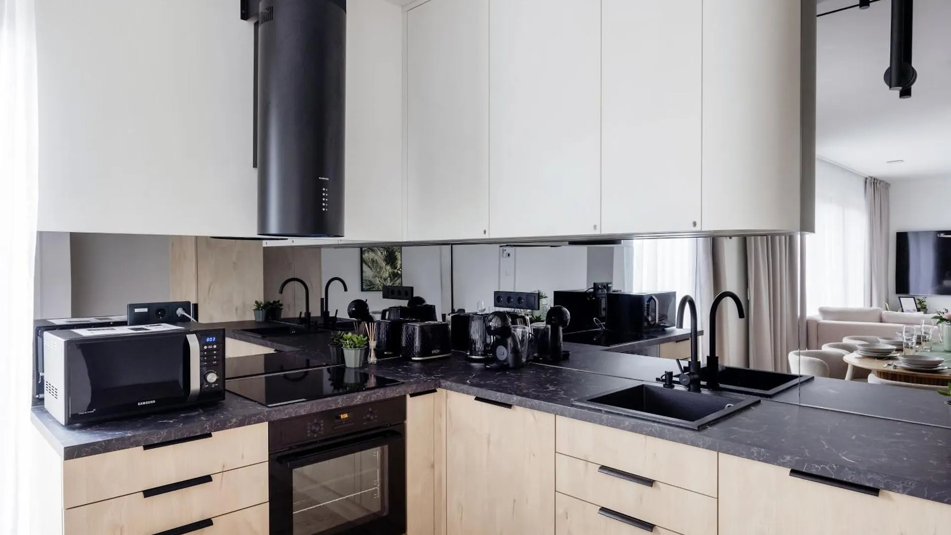 Penthouse With City View And Parking For Two ブダペスト 0*,  ハンガリー