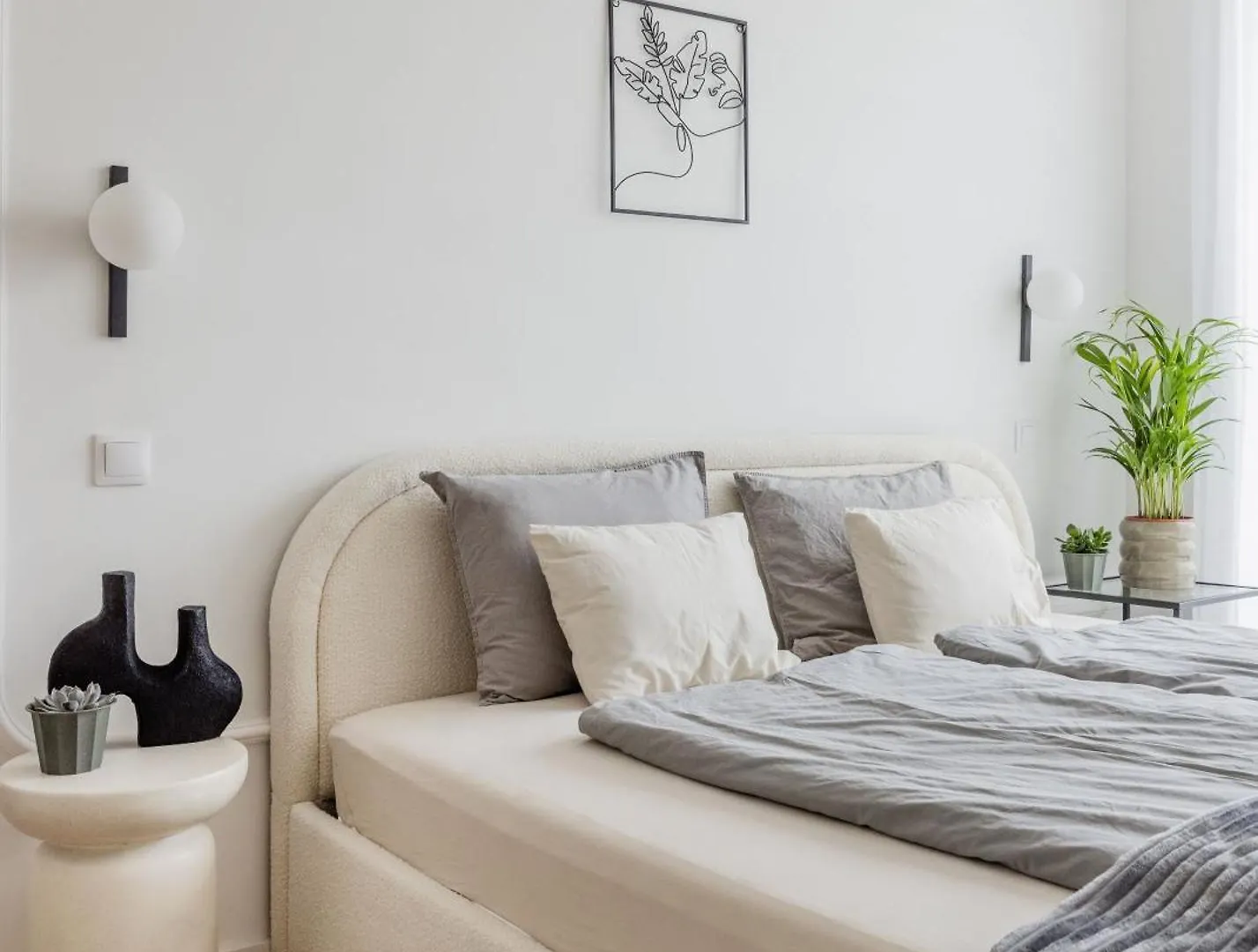 Penthouse With City View And Parking For Two Budapest Appartamento